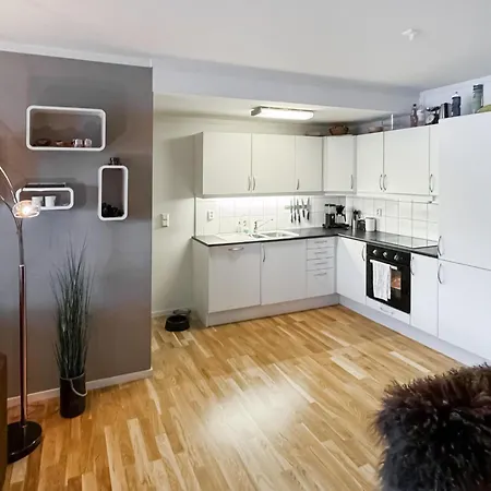 Apartamento Beautiful In With Kitchen